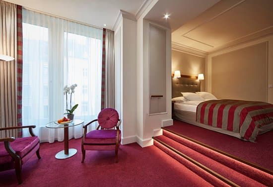 HOTEL SCHWEIZERHOF ZURICH – vue 3