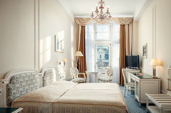 HOTEL HUSA LLAR – vue 5