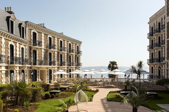 GRAND HOTEL BARRIERE – vue 3