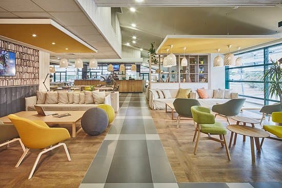 CAMPANILE POITIERS FUTUROSCOPE HOTEL – vue 2
