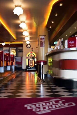 DR. HOLMS HOTEL – vue 2