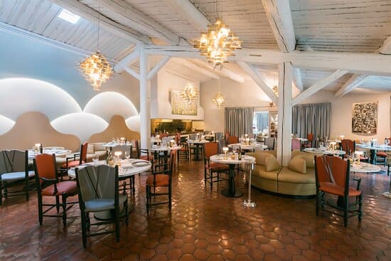 AVIGNON AUBERGE DE CASSAGNE 4* – vue 2
