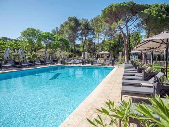 HOSTELLERIE DU VALLON DE VALRUGUES SAINT REMY DE PROVENCE – vue 3