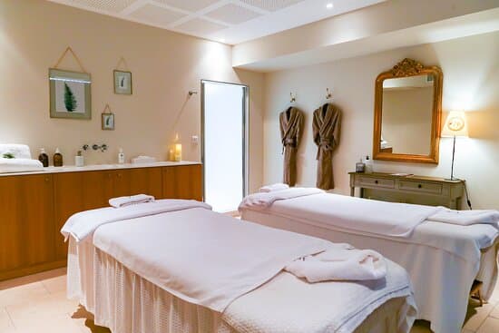 HOSTELLERIE DU VALLON DE VALRUGUES SAINT REMY DE PROVENCE – vue 5