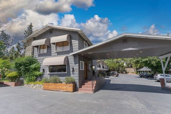 CEDAR LODGE - YOSEMITE – vue 4