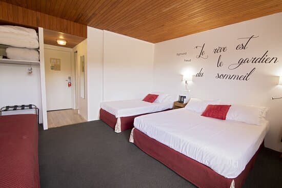 BOMOTEL HOTEL MONTLUCON – vue 2