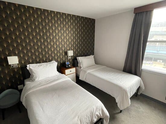 HOTEL HOSTELLERIE DU CIGALOU – vue 5