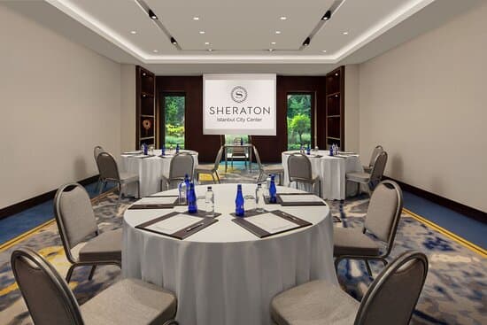 HOLIDAY INN ISTANBUL CITY – vue 3