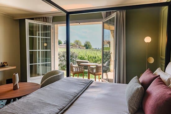 SAINT EMILION GRAND BARRAIL CHATEAU RESORT & SPA 1 NUIT EN DEMI PENSION 2 SOINS ET ACCES SPA ! – vue 3