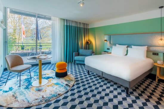 SPLENDID HOTEL – vue 2