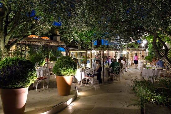 AVIGNON AUBERGE DE CASSAGNE 4* – vue 5
