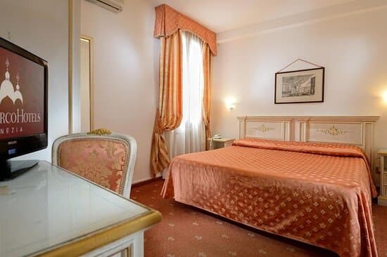 Hôtel HOTEL AMBASSADOR TRE ROSE