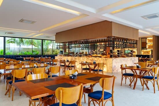 MERCADO DE POUSO HOTEL PARATY – vue 5