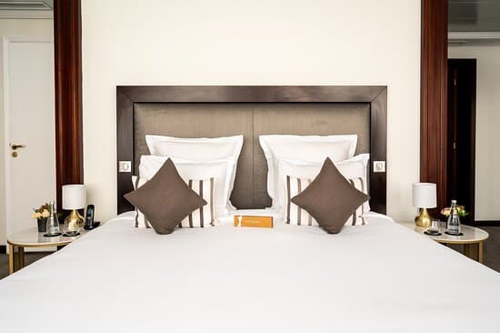 HOTEL PONT ROYAL – vue 3