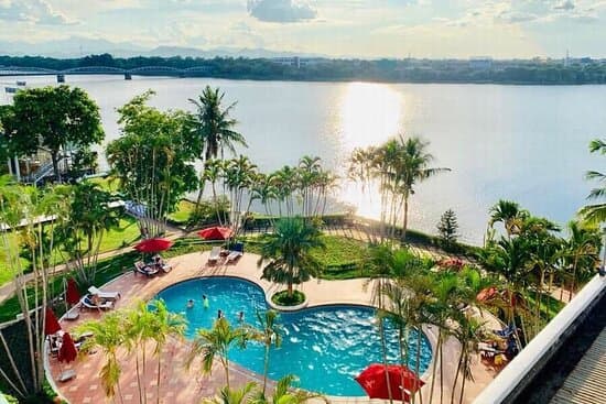 CENTURY RIVERSIDE HOTEL HUE – vue 2